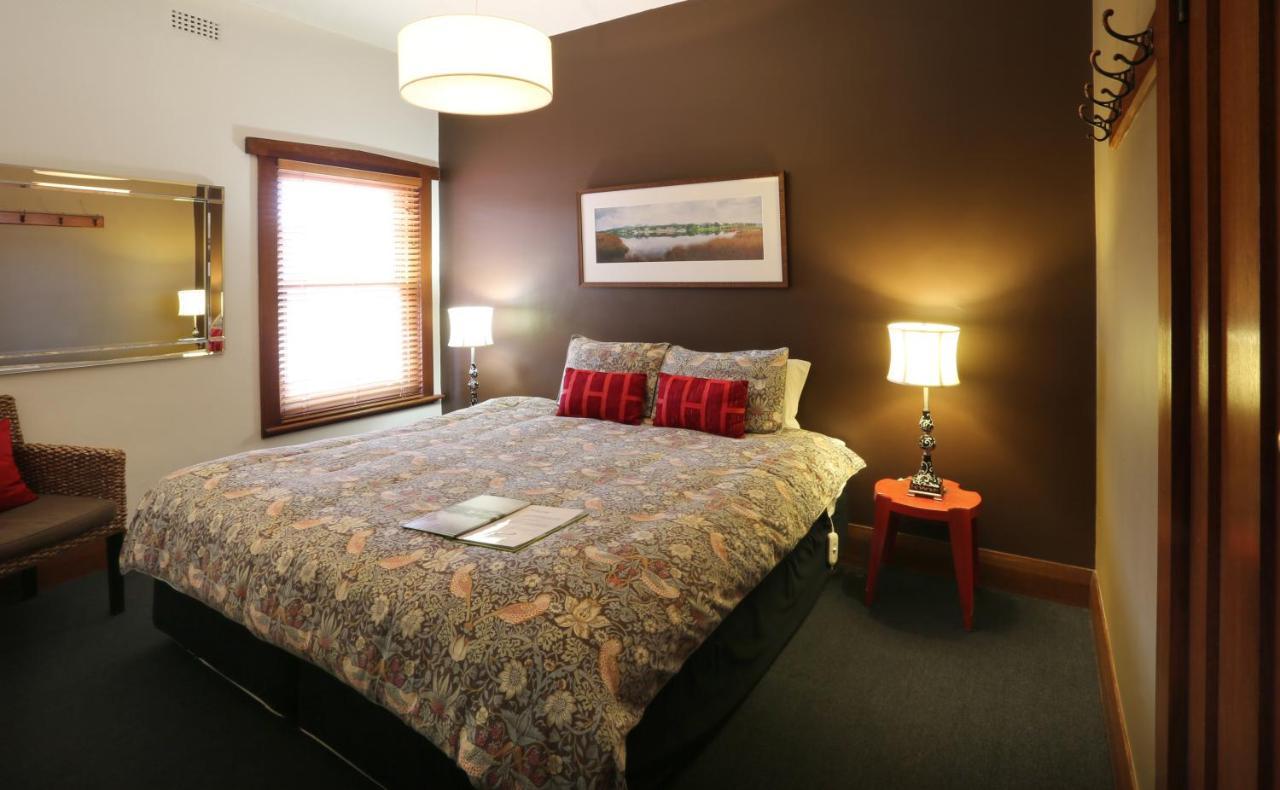 Kermandie Hotel Port Huon Екстер'єр фото