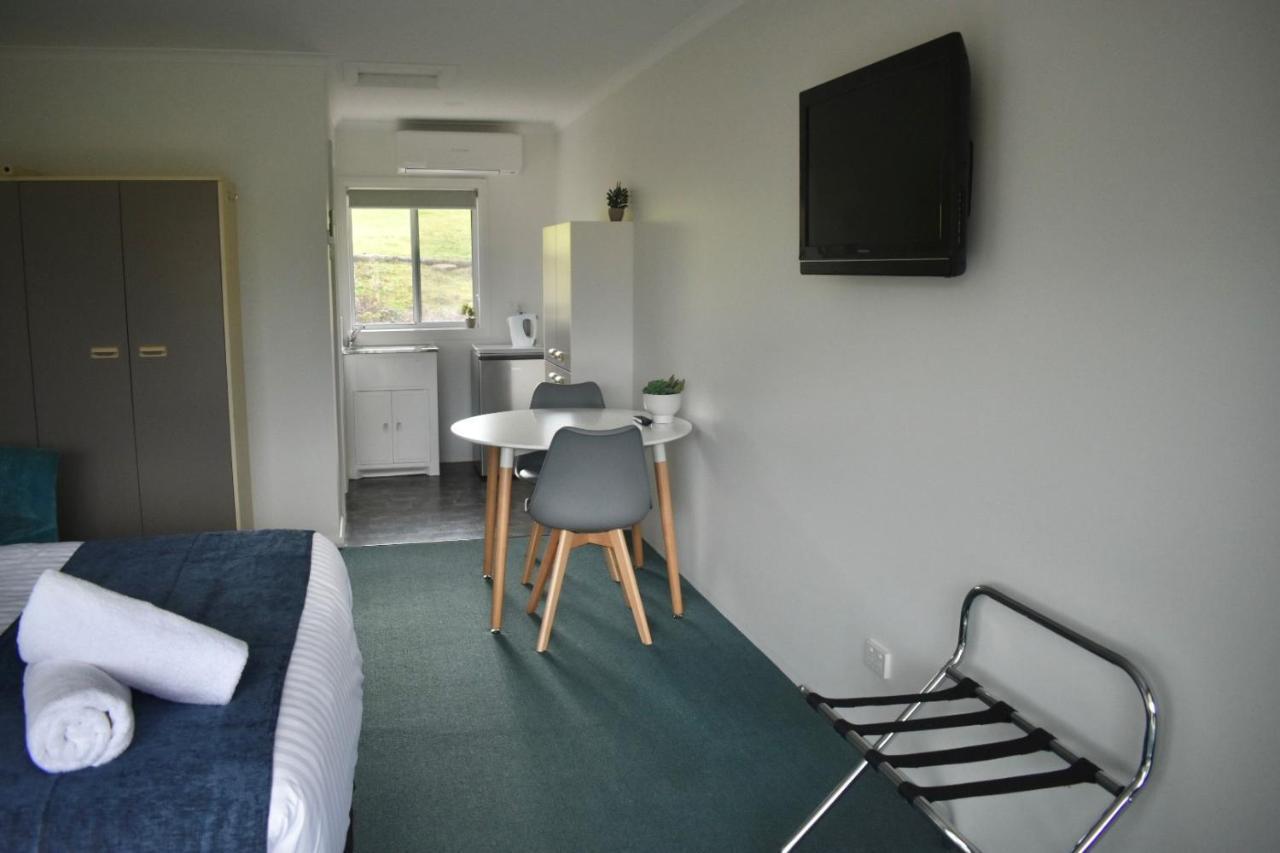 Kermandie Hotel Port Huon Екстер'єр фото